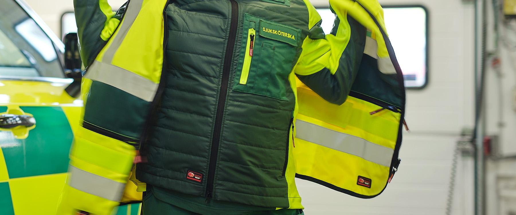 Green vest for ambulance and emergency services
